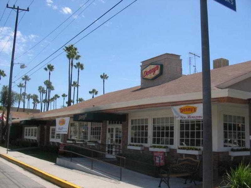Best Western Plus Carriage Inn Los Angeles Exterior photo
